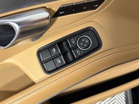Certified 2016 Porsche 911 Targa 4S AWD/4WD image 13