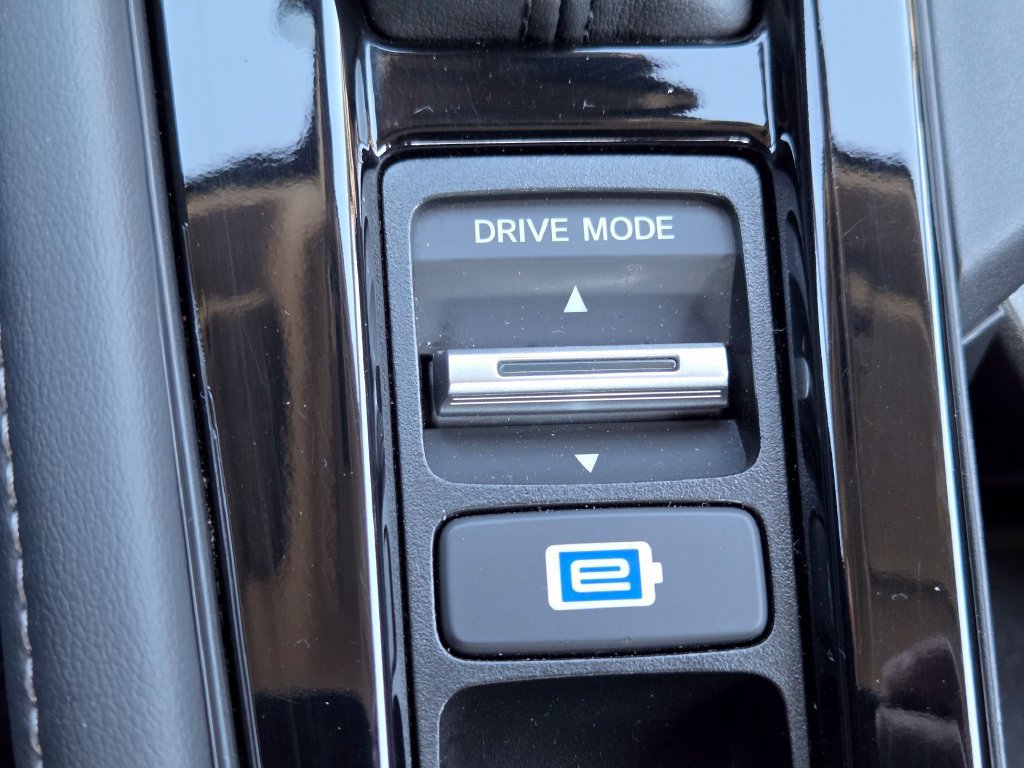 Used 2025 Honda Accord Touring image 18