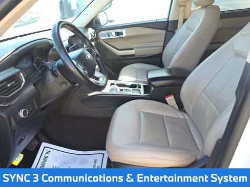 Used 2022 Ford Explorer Limited w/ Equipment Group 301A image 8