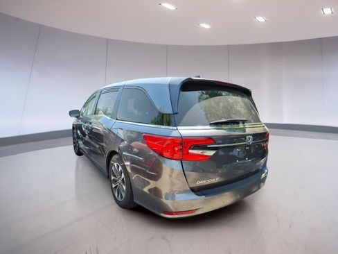 Used 2024 Honda Odyssey EX-L image 3