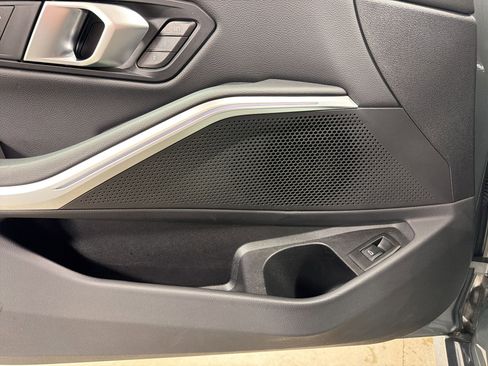 Certified 2025 BMW 330i Sedan RWD image 23