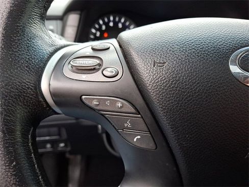 Used 2016 INFINITI Q70 3.7 image 22