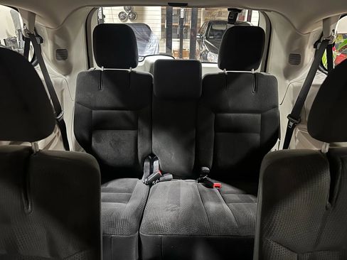 Used 2018 Dodge Grand Caravan SE w/ UConnect Hands-Free Group image 44