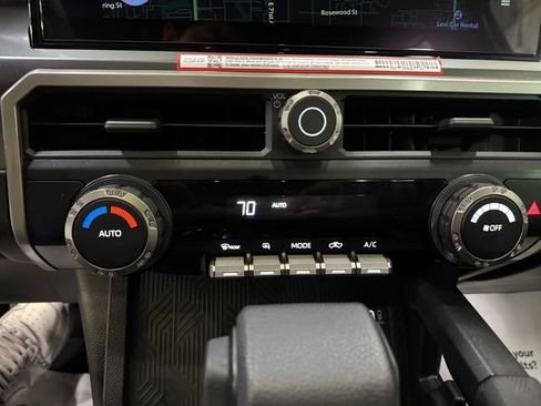 Used 2025 Toyota Tacoma TRD Off-Road AWD/4WD image 20