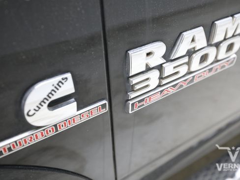 Used 2014 RAM 3500 Laramie w/ Convenience Group AWD/4WD image 11