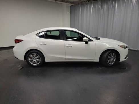 Used 2014 MAZDA MAZDA3 i Sport image 10
