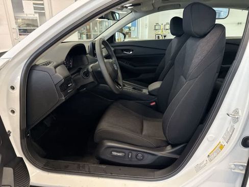 Certified 2025 Honda Accord SE image 18