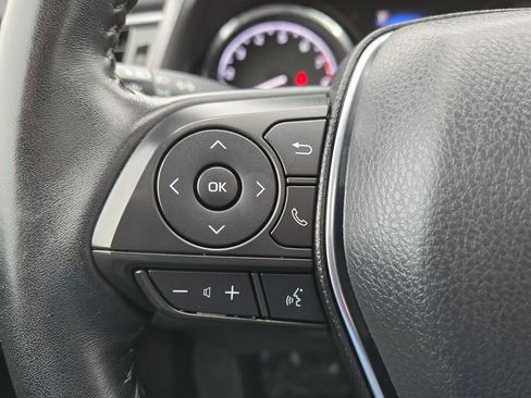 Used 2020 Toyota Camry SE w/ Audio Package FWD image 17