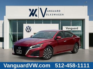 Used 2023 Nissan Altima 2.5 SV FWD video 1