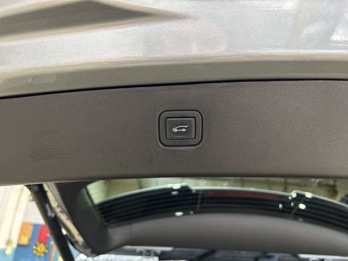 Used 2023 Chevrolet Blazer LT w/ Convenience Package image 14