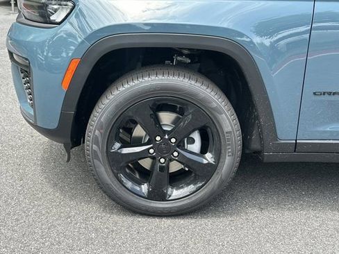 New 2026 Jeep Grand Cherokee Limited AWD/4WD image 11