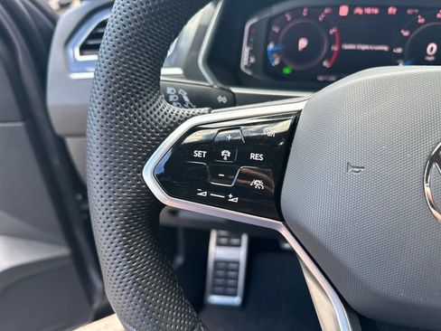 Certified 2022 Volkswagen Tiguan SEL R-Line AWD/4WD image 20