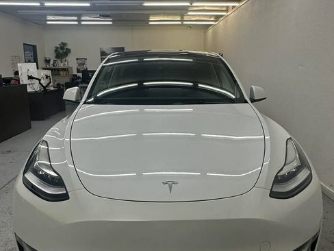 Used 2023 Tesla Model Y Long Range image 31