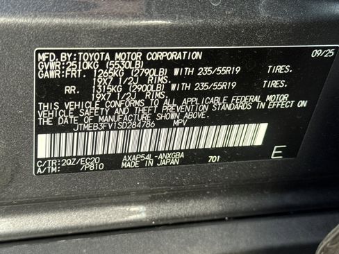 Certified 2025 Toyota RAV4 XSE image 32