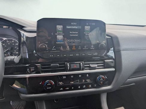 Used 2025 Nissan Pathfinder SL AWD/4WD image 12