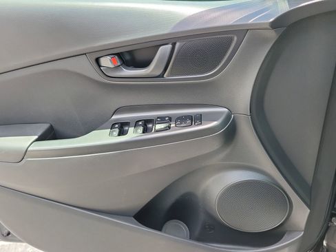 Used 2021 Hyundai Kona SE w/ Cargo Package FWD image 14