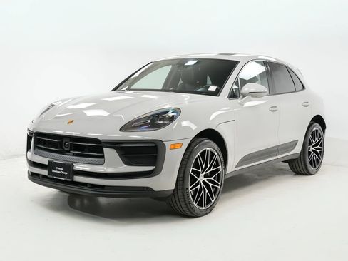 Certified 2026 Porsche Macan AWD/4WD image 1