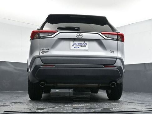 Used 2021 Toyota RAV4 XLE image 33