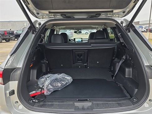 New 2025 Mitsubishi Outlander SEL image 27