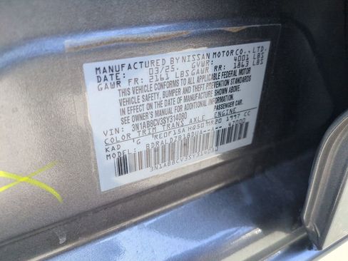 Used 2025 Nissan Sentra SV FWD image 33