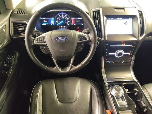 Used 2019 Ford Edge Titanium w/ Cold Weather Package AWD/4WD image 22