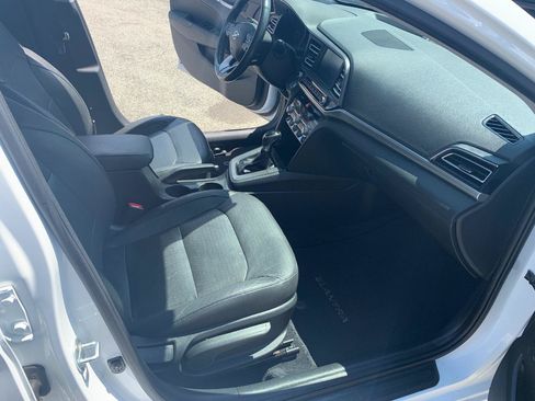 Used 2020 Hyundai Elantra Limited w/ Cargo Package (C1) FWD image 34