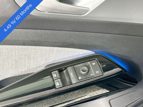 Certified 2024 Volkswagen ID.4 2WD image 17