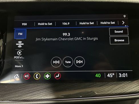 Used 2023 Buick Envision Preferred image 26