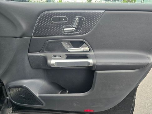 New 2026 Mercedes-Benz GLB 250 4MATIC image 24