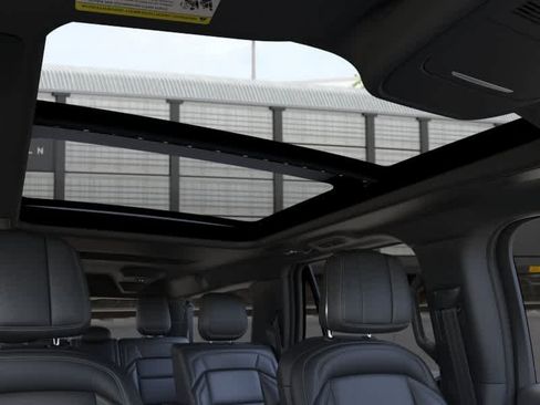 New 2026 Lincoln Navigator L Reserve AWD/4WD image 22