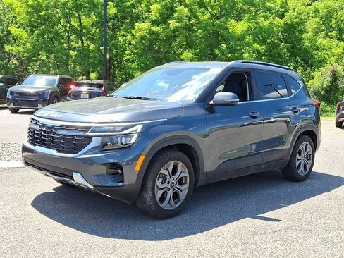 Certified 2024 Kia Seltos S FWD image 3