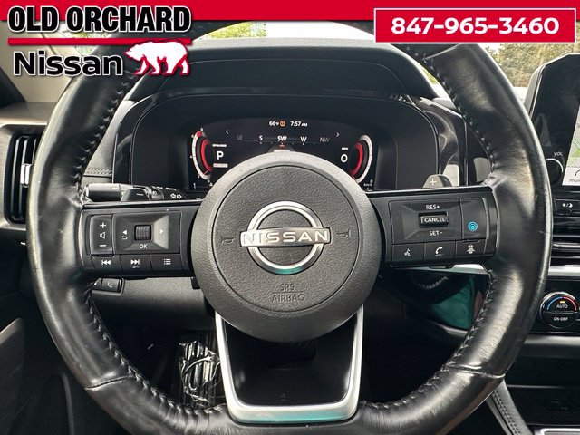 Used 2022 Nissan Pathfinder Platinum w/ Lighting Package (N92) FWD image 20