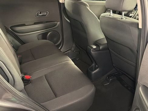 Used 2020 Honda HR-V LX image 12