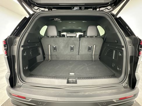 Used 2025 GMC Acadia Elevation w/ Elevation Premium Package AWD/4WD image 33