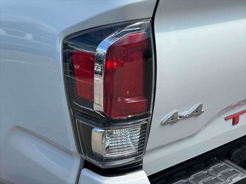 Certified 2023 Toyota Tacoma Limited AWD/4WD image 11