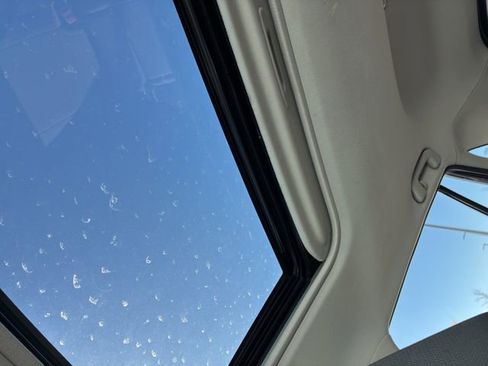 Used 2019 Toyota RAV4 XLE w/ Convenience Package image 27