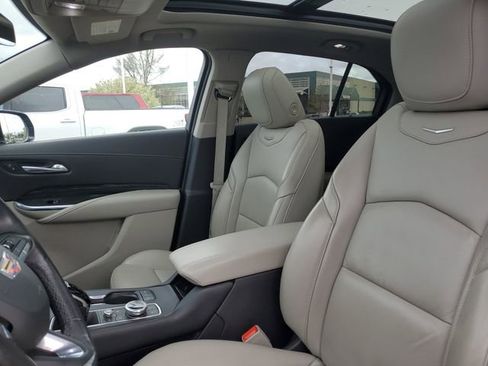 Used 2021 Cadillac XT4 Premium Luxury w/ Driver Assist Package AWD/4WD image 5