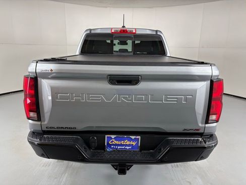 Used 2023 Chevrolet Colorado ZR2 w/ ZR2 Convenience Package III AWD/4WD image 8