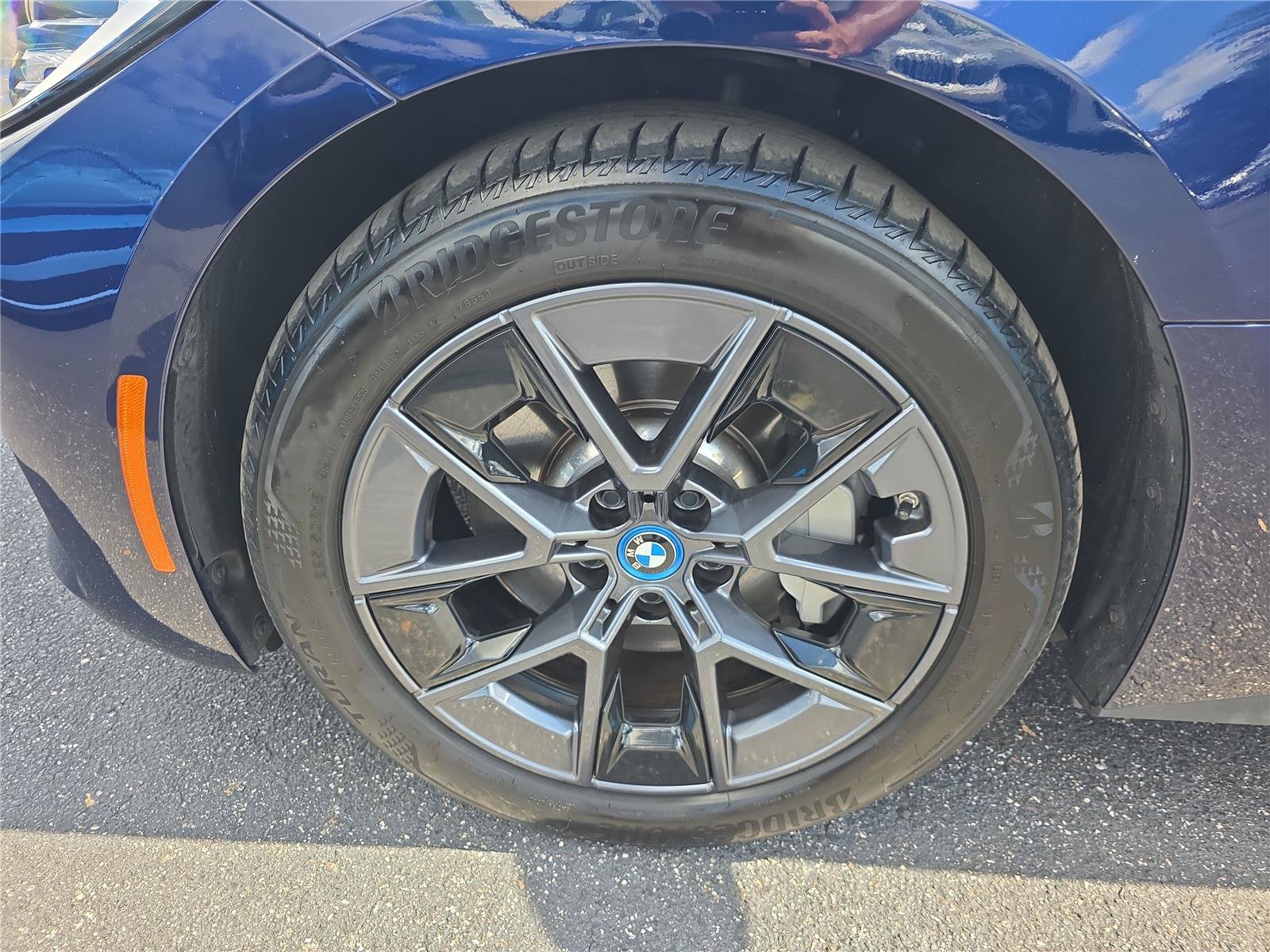 Certified 2024 BMW i4 eDrive35 RWD image 8