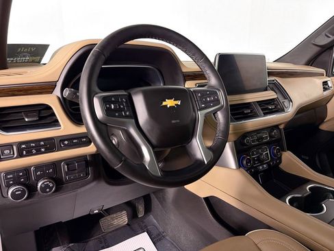 Used 2023 Chevrolet Tahoe Premier w/ Premium Package image 9