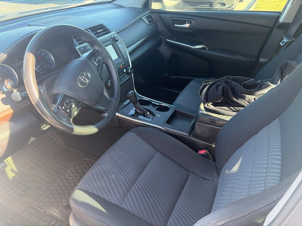 Used 2017 Toyota Camry LE FWD image 13