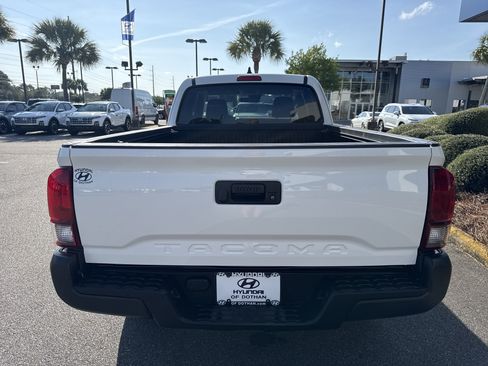Used 2023 Toyota Tacoma SR RWD image 4