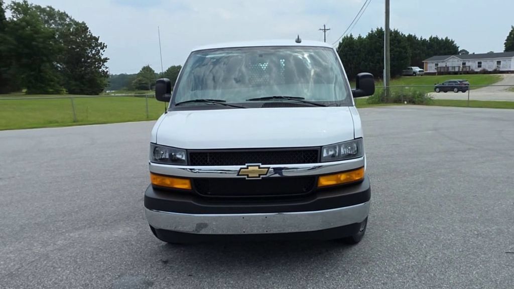 Certified 2025 Chevrolet Express 2500 w/ Driver Convenience Package RWD image 3