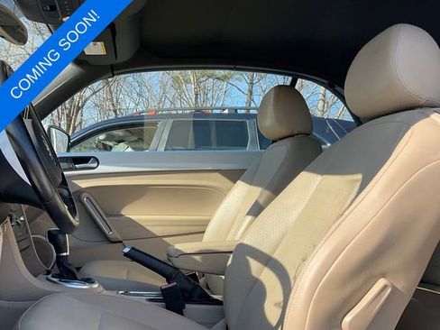 Used 2015 Volkswagen Beetle 1.8T image 2