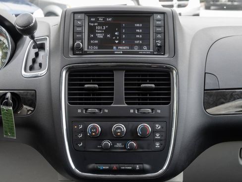 Used 2017 Dodge Grand Caravan SE w/ Power Window Group FWD image 24