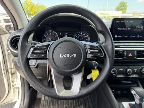 Certified 2023 Kia Forte LXS FWD image 12