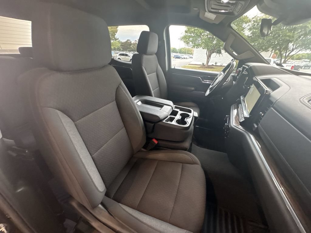 Certified 2024 Chevrolet Silverado 1500 LT AWD/4WD image 28