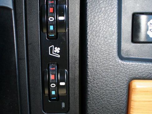 Used 2014 Lexus RX 450h AWD image 19