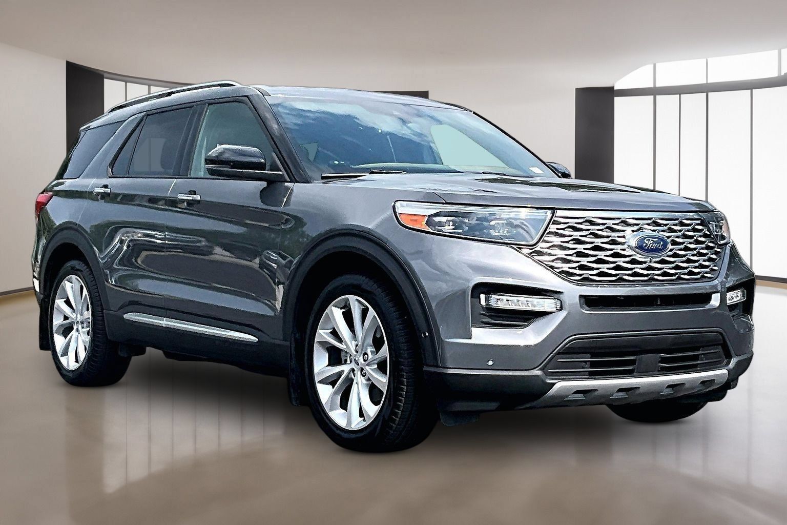 Used 2022 Ford Explorer Platinum w/ Equipment Group 601A RWD image 1