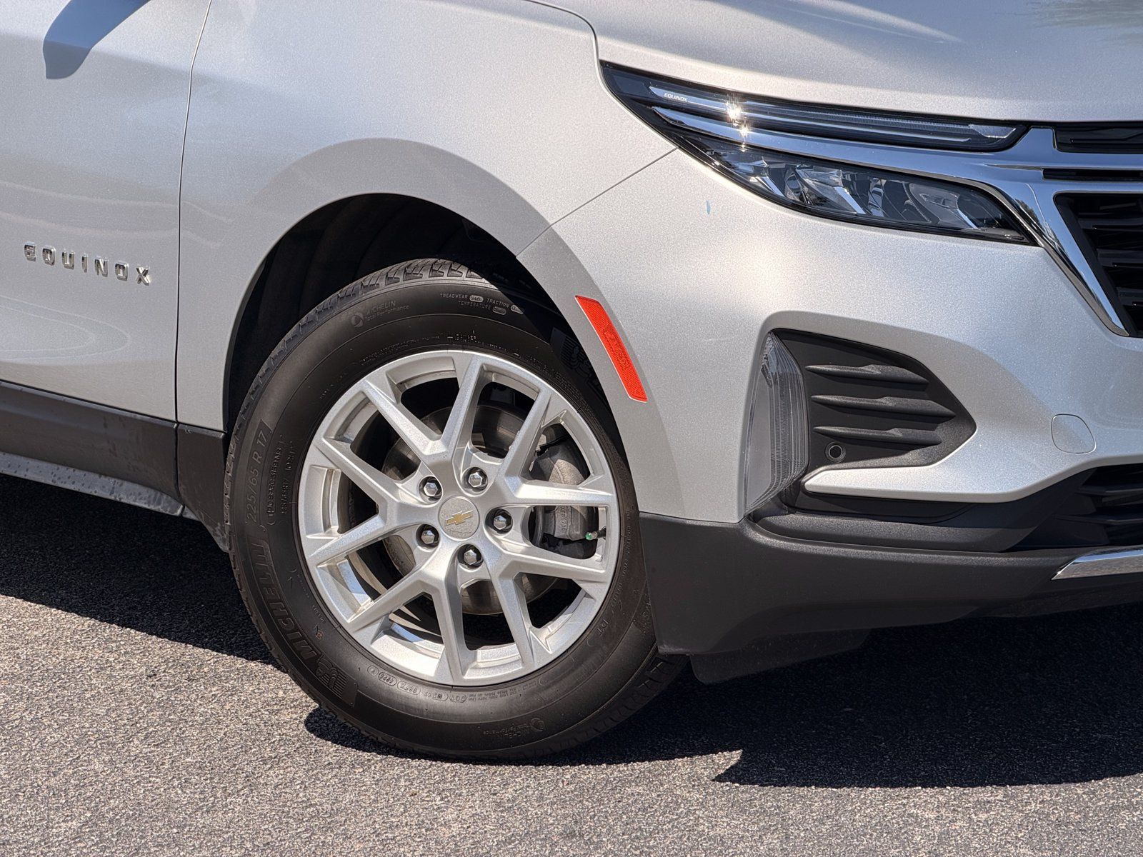 Used 2022 Chevrolet Equinox LT FWD image 3